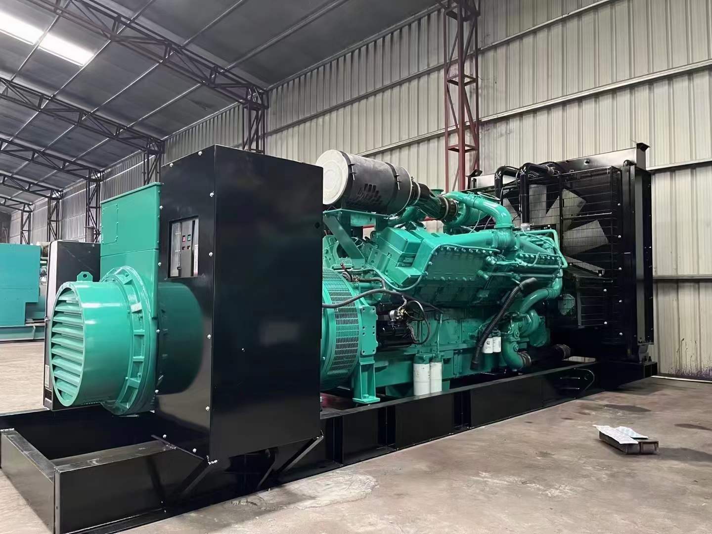 谯城如何降低 800kW 柴油发电机输出电流的波动？