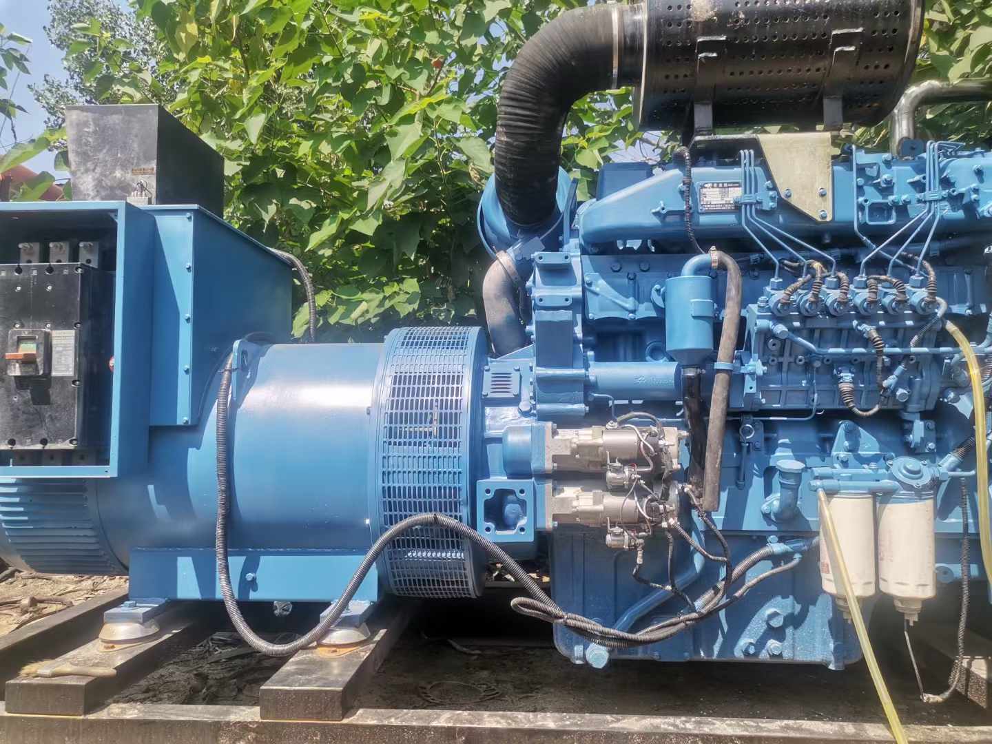 谯城详细说明降低 800kW 柴油发电机输出电流波动的方法